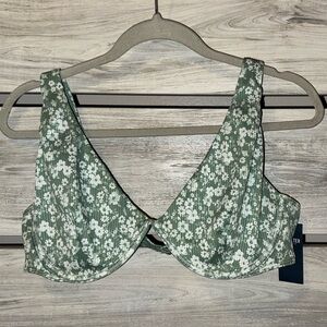 BNWT Hollister Green Floral Bikini Top